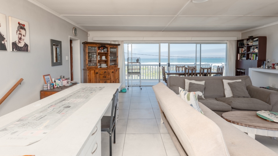 7 Bedroom Property for Sale in Struisbaai Western Cape